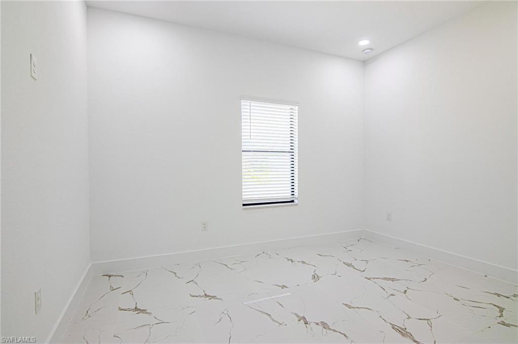 1834 Lindsay St Property Photo 21