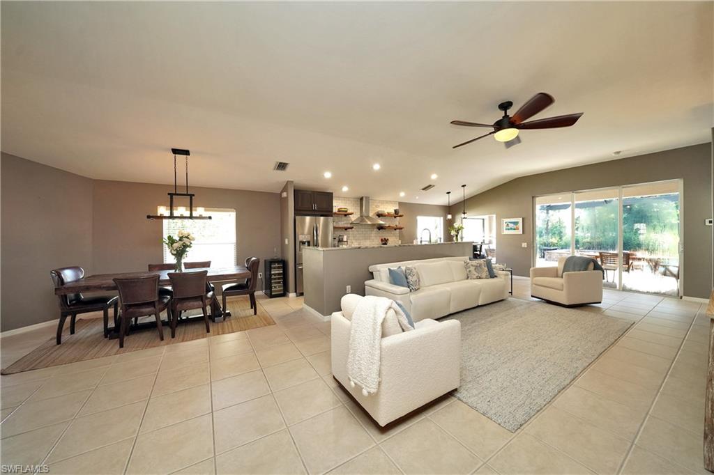 10057 Oakhurst Way Property Photo 5