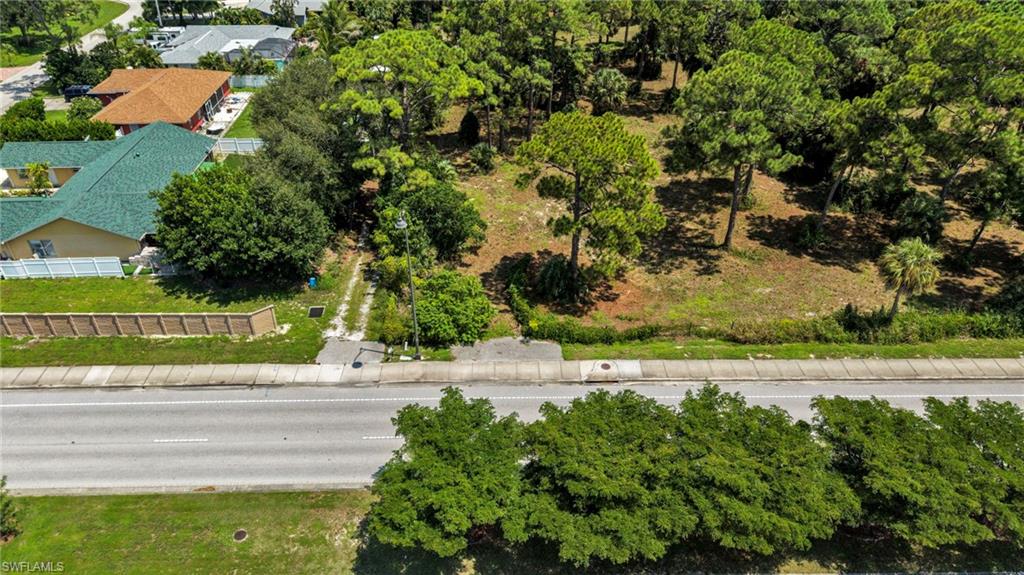 27575 Imperial Pkwy Property Photo 5