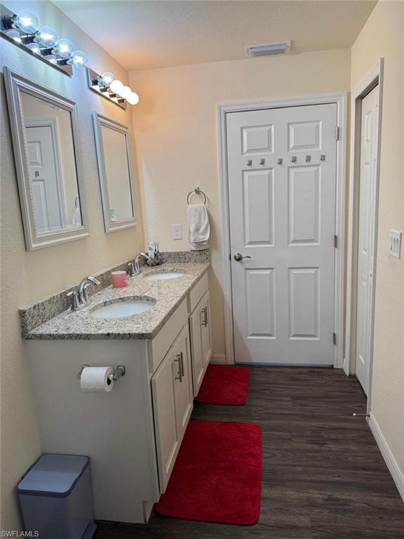 1046 Saturn Ct Property Photo 15