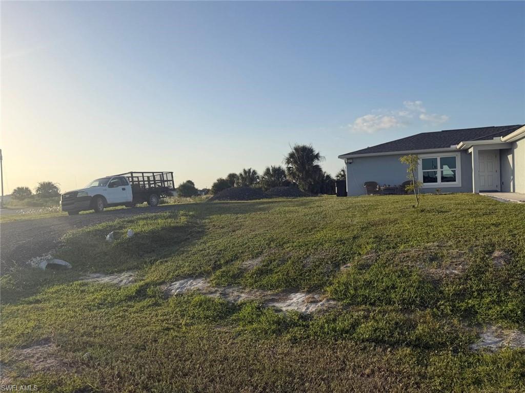 1046 Saturn Ct Property Photo 17