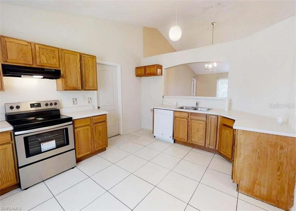 502 Eldron Ave Property Photo 3