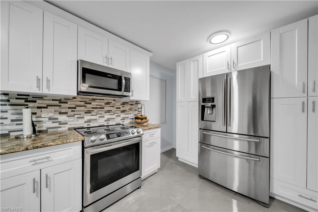 77 Glenmont Dr W Property Photo 3