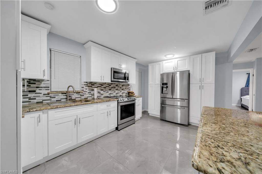 77 Glenmont Dr W Property Photo 4