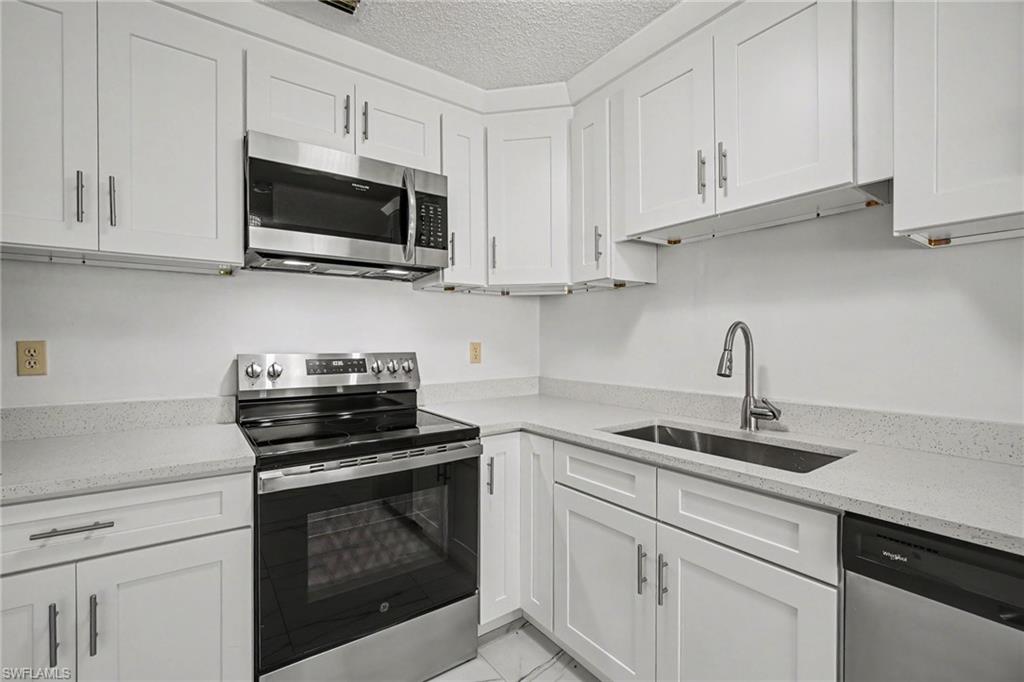 638 Ne 15th Ct Property Photo 10