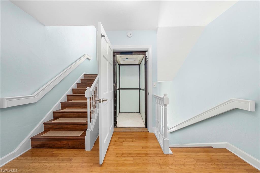 408 Bella Vista Way E Property Photo 16