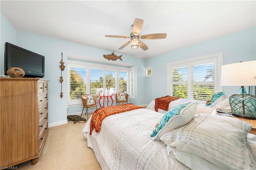 408 Bella Vista Way E Property Photo 29