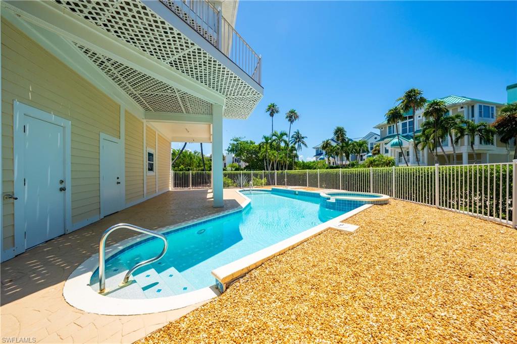 408 Bella Vista Way E Property Photo 37