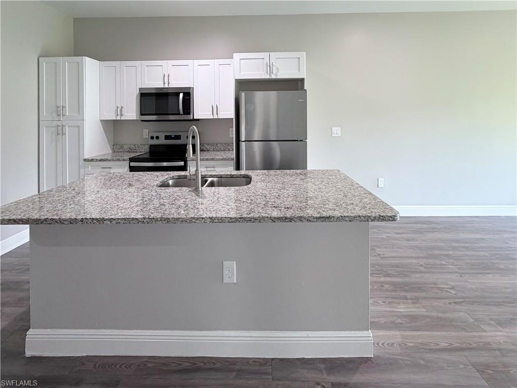 444 Grant Blvd Property Photo 3