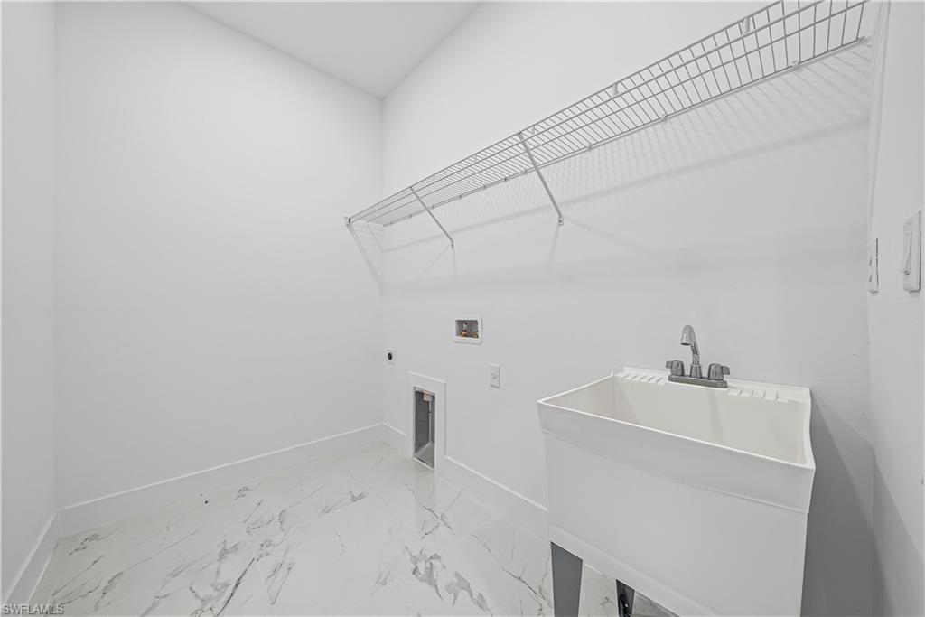 2810 73rd St W Property Photo 15
