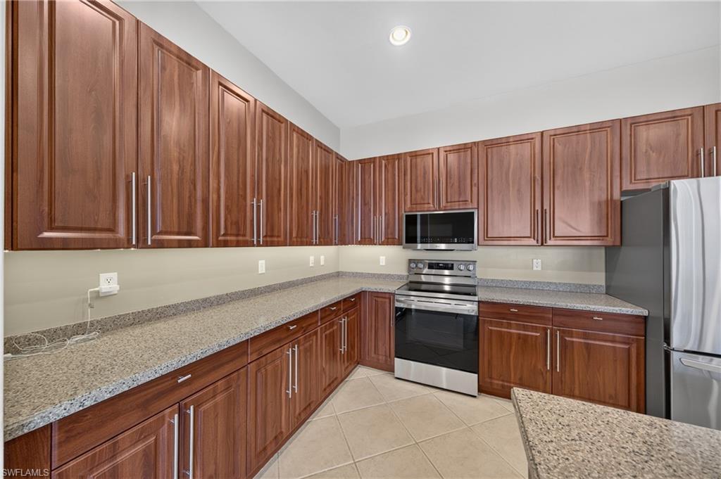 13954 Bently Cir Property Photo 16