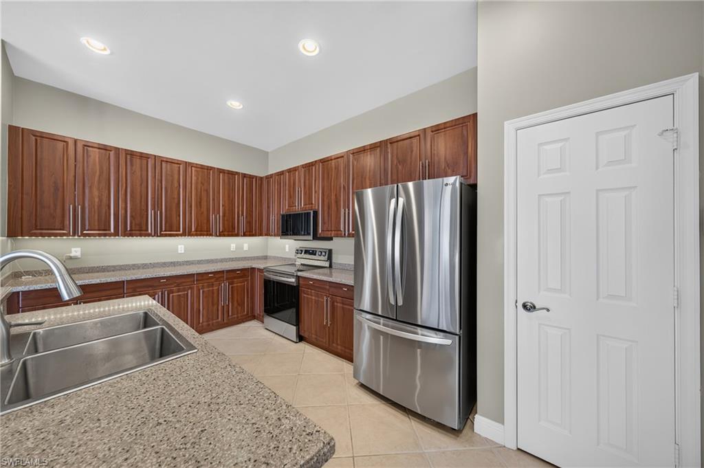 13954 Bently Cir Property Photo 17