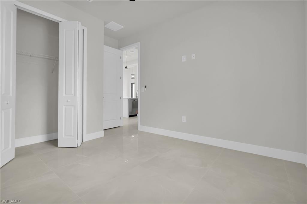 580 Woodview Dr Property Photo 31