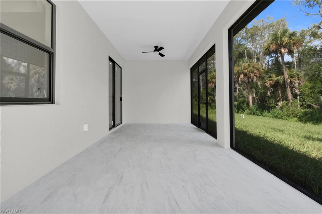 580 Woodview Dr Property Photo 33