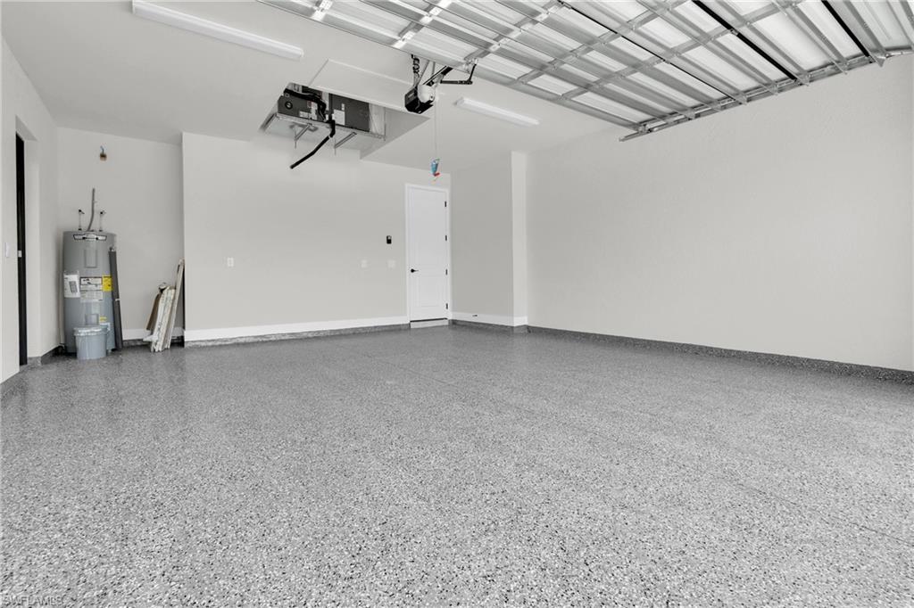 580 Woodview Dr Property Photo 37
