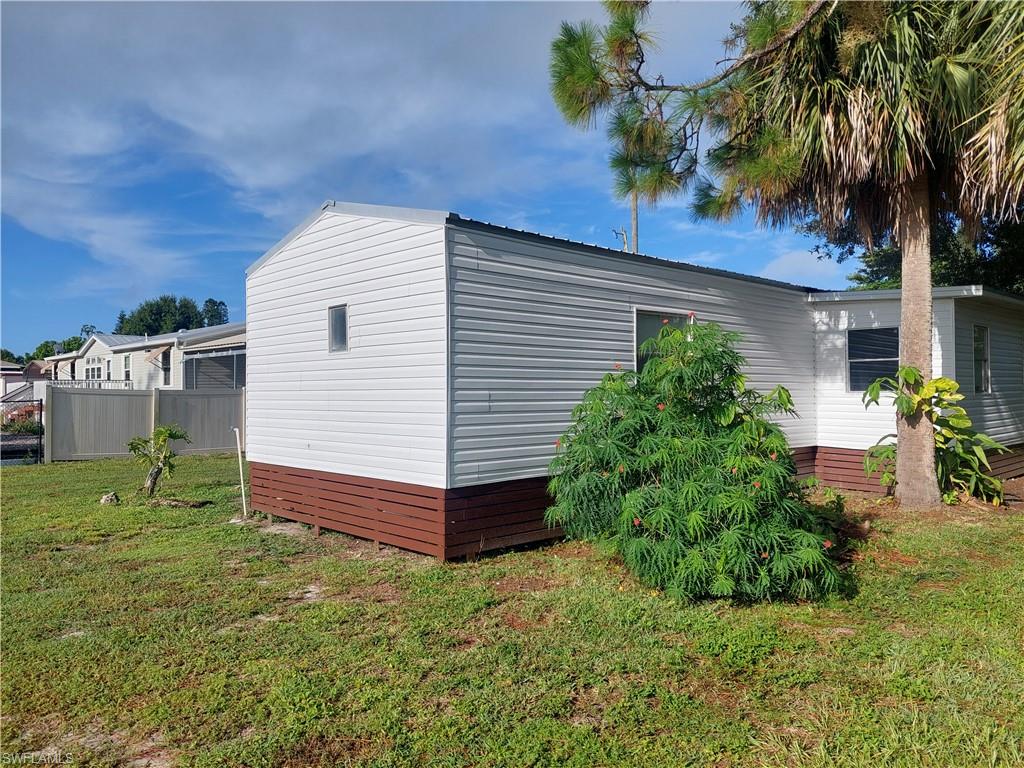 8386 Tolles Dr Property Photo 3