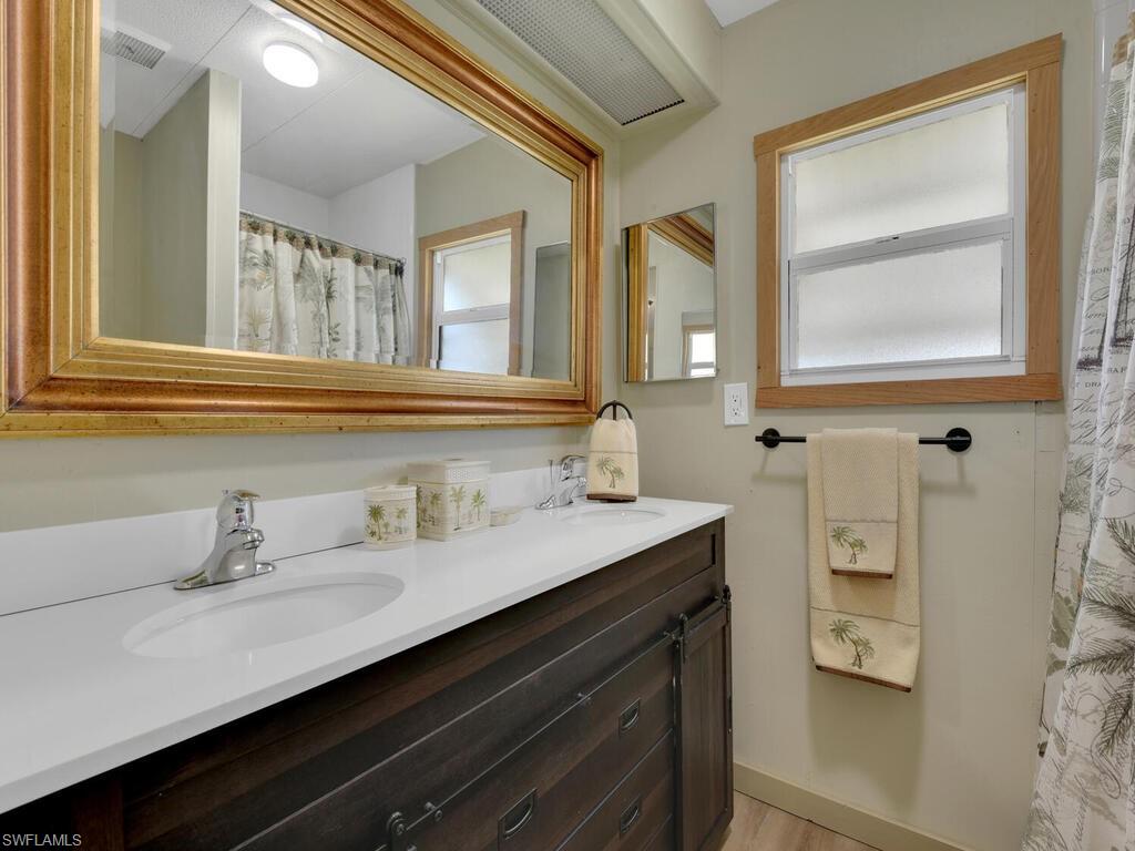 300 Shoreland Dr Property Photo 19