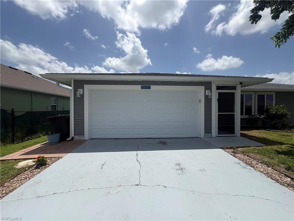 2734 Nw 5th St Property Photo 2