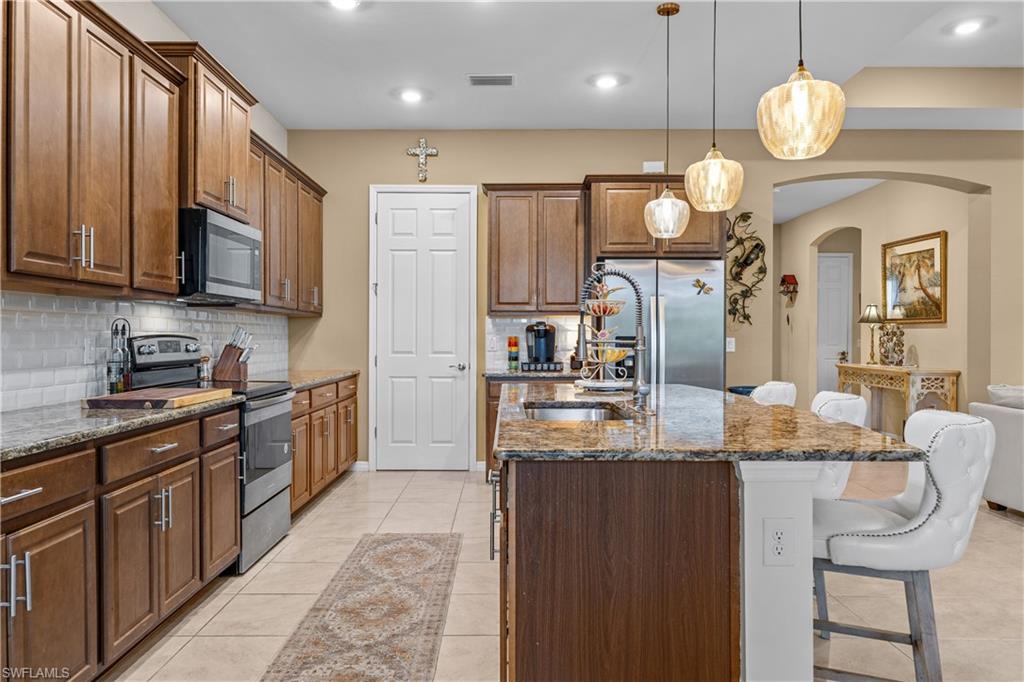 3286 Baravaldo Cir Property Photo 10
