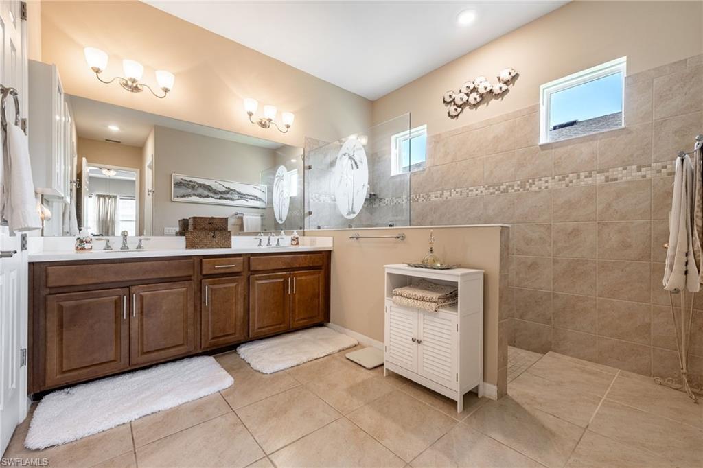 3286 Baravaldo Cir Property Photo 18