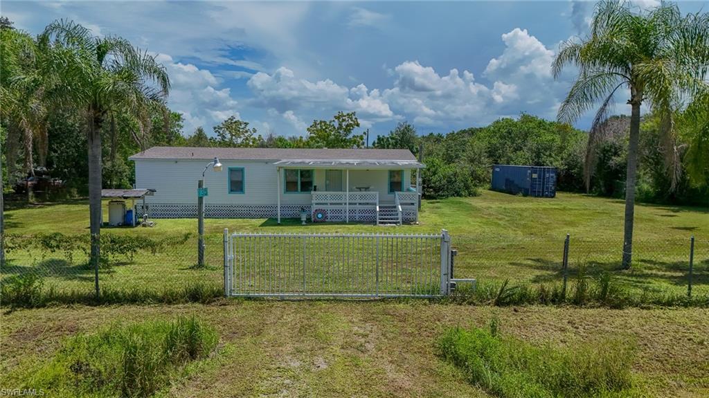 735 N Granja St Property Photo 2