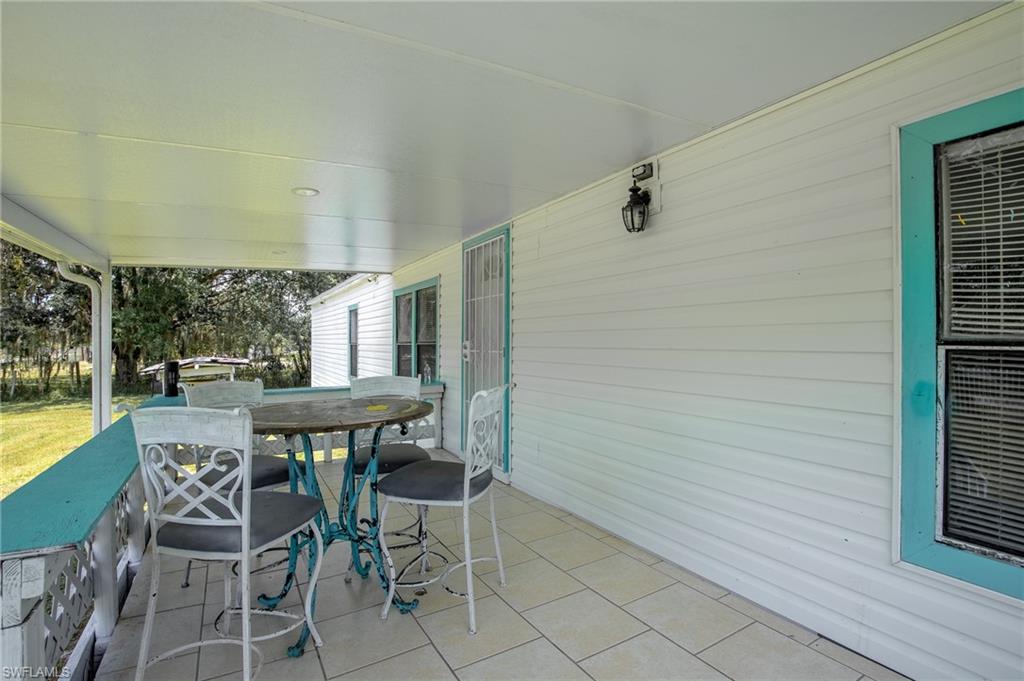 735 N Granja St Property Photo 3