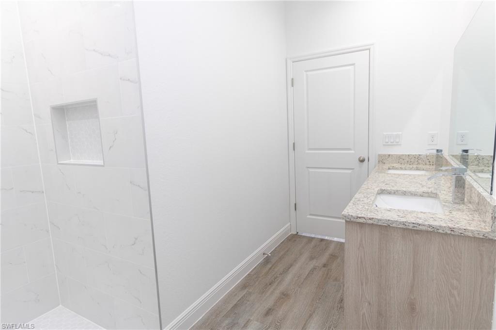 5010 Day Ln Property Photo 29
