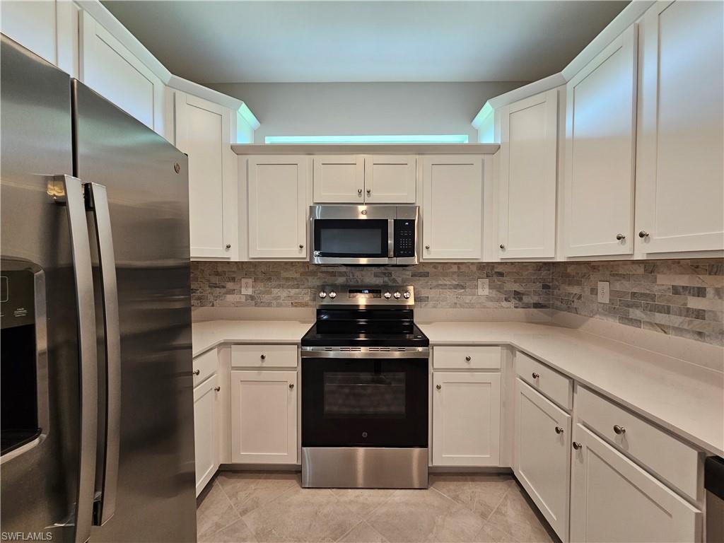 20501 Hazelnut Ct S Property Photo 6