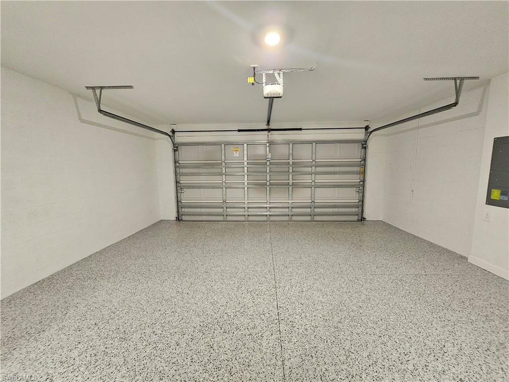 20501 Hazelnut Ct S Property Photo 15