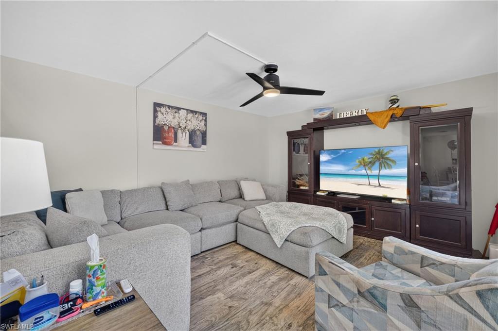 1448 Park Shore Cir 2 Property Photo 4