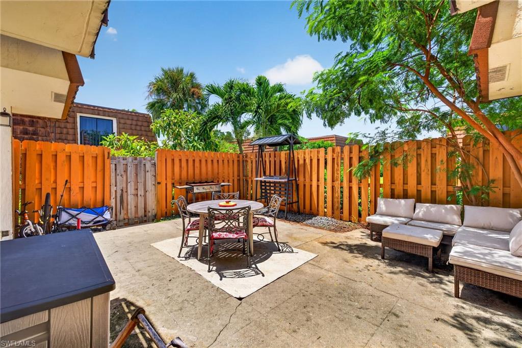 1448 Park Shore Cir 2 Property Photo 21