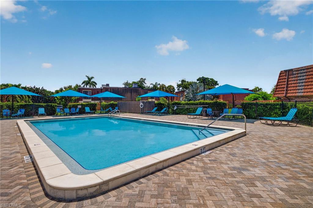 1448 Park Shore Cir 2 Property Photo 24