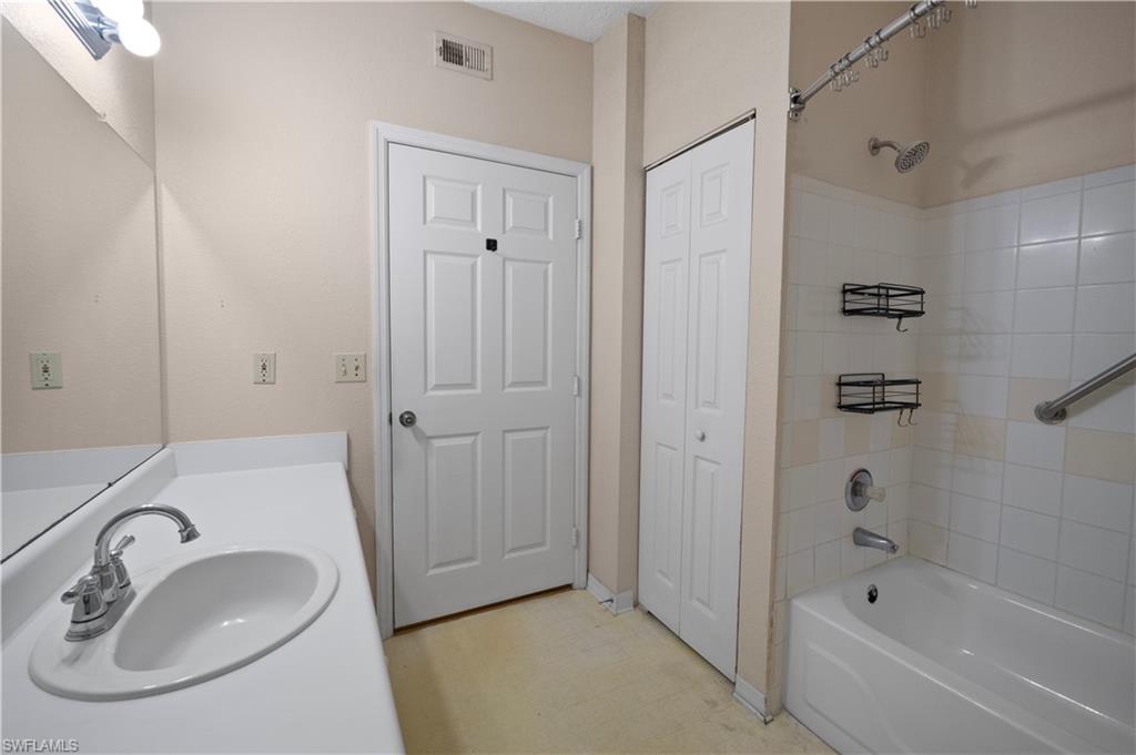 11510 Villa Grand 403 Property Photo 14