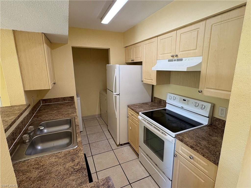 2905 Winkler AVE 719 Property Photo 1