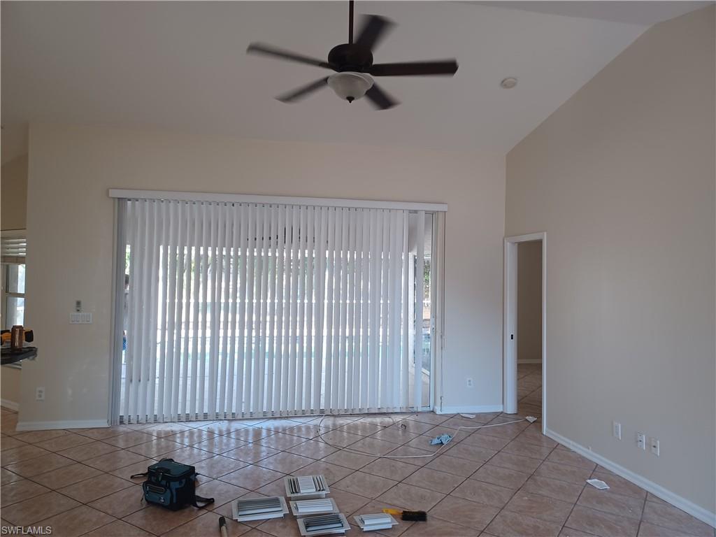 703 Sw Santa Barbara Pl Property Photo 6