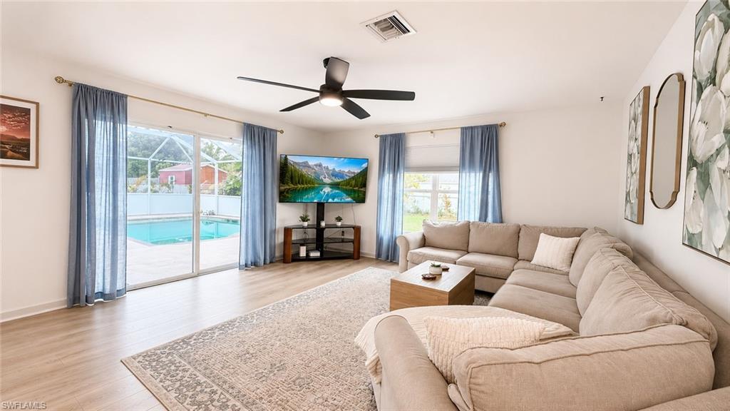 15664 Spring Line Ln Property Photo 12