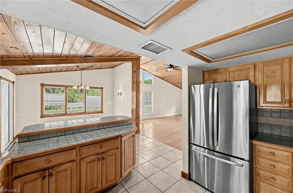 6150 Westport Ln Property Photo 4