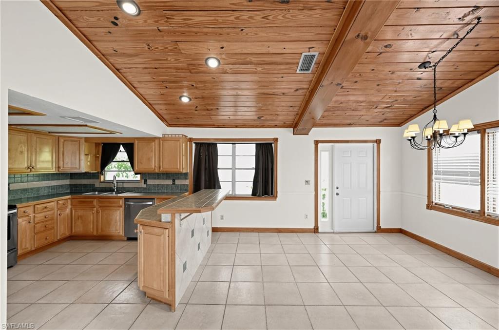 6150 Westport Ln Property Photo 5