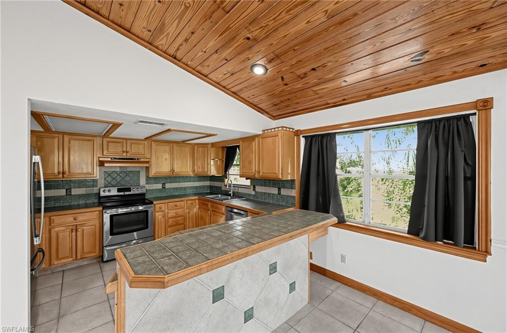 6150 Westport Ln Property Photo 7