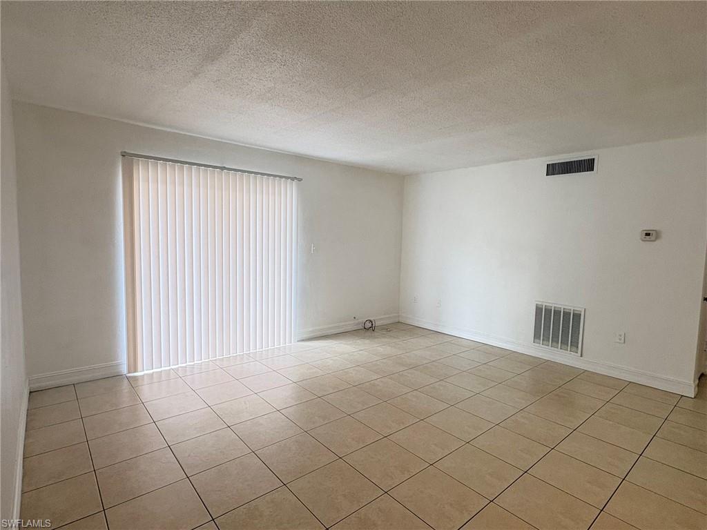 1830 Maravilla Ave 504 Property Photo 8