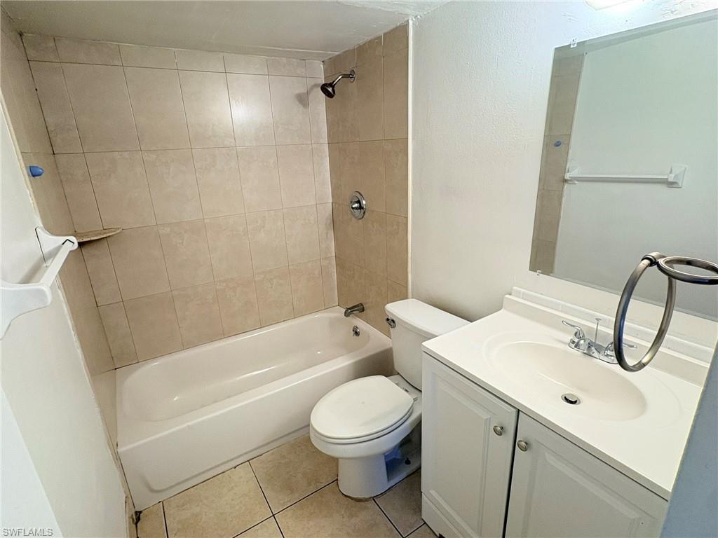 1830 Maravilla Ave 504 Property Photo 12