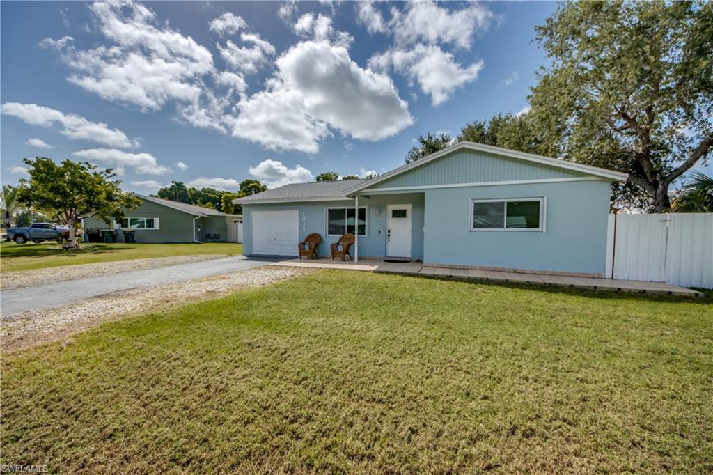 2912 Poinciana Dr Property Photo 3