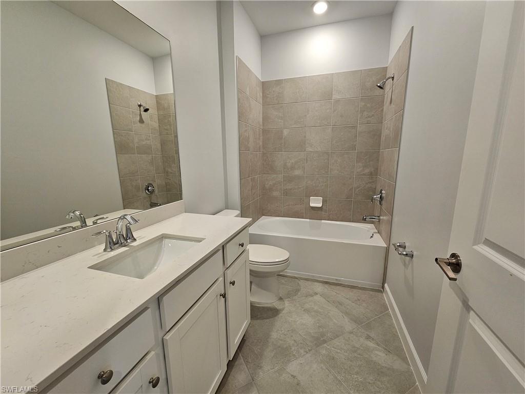 20503 Hazelnut Ct S Property Photo 10