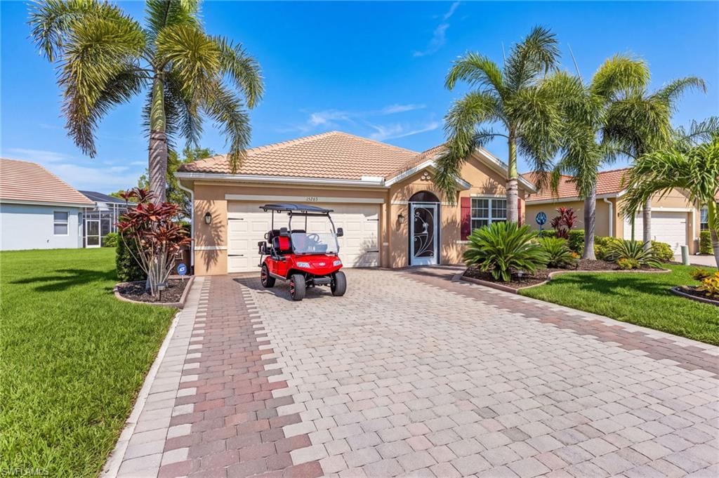 15263 Yellow Wood Dr Property Photo 3