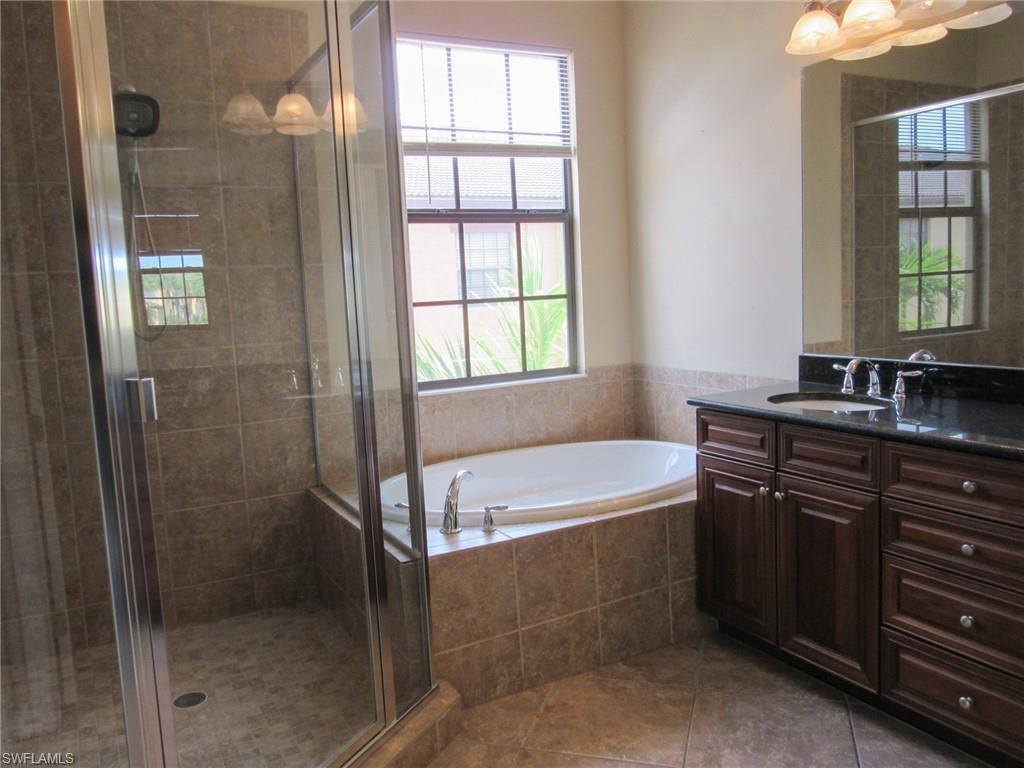 11908 Izarra Way 7001 Property Photo 17