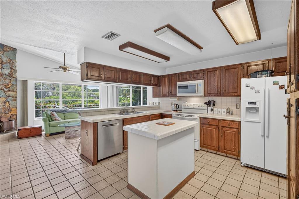 5710 Basswood Ct Property Photo 15