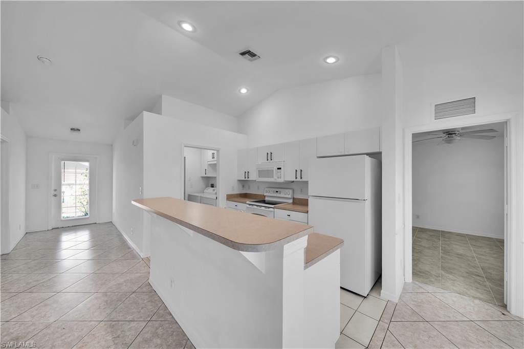 1317 NE 1st PL Property Photo 1