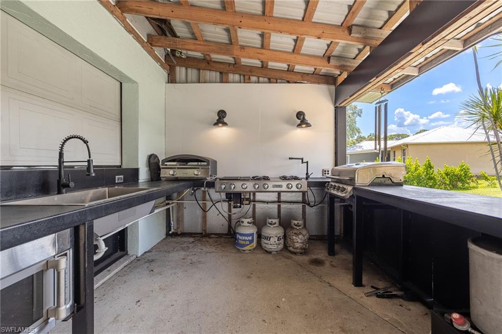 11402 Habersham Ct Property Photo 5