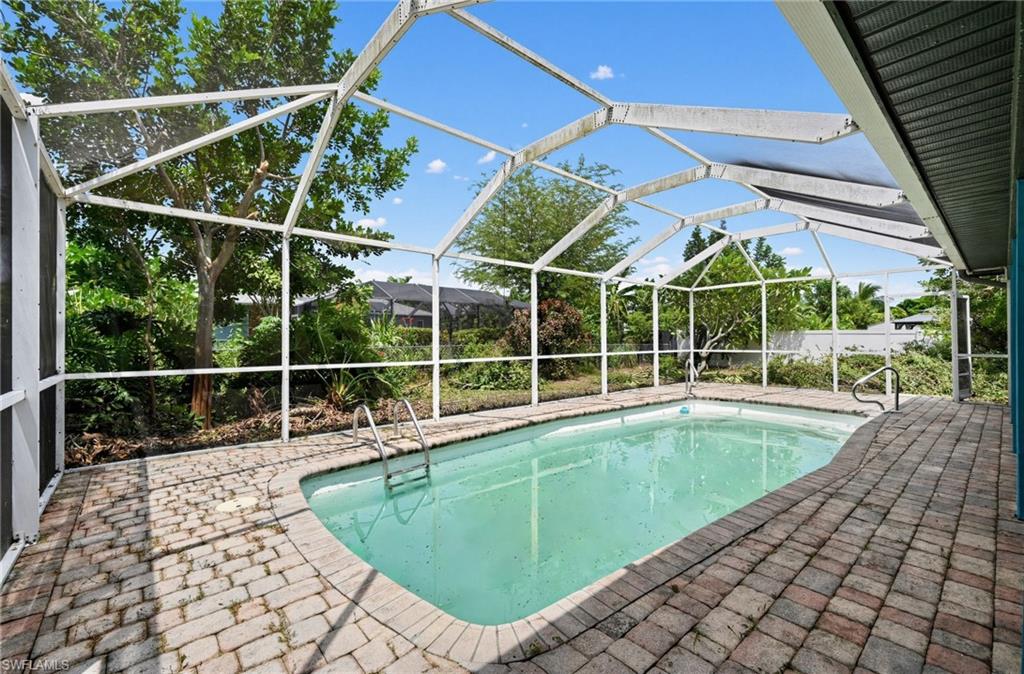 1325 Sw 25th Ter Property Photo 3
