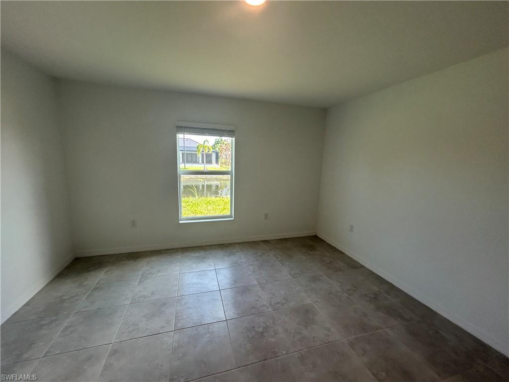 2825 Nw 25 Ln Property Photo 8
